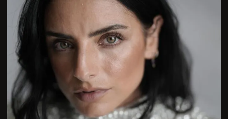 Aislinn Derbez net worth: